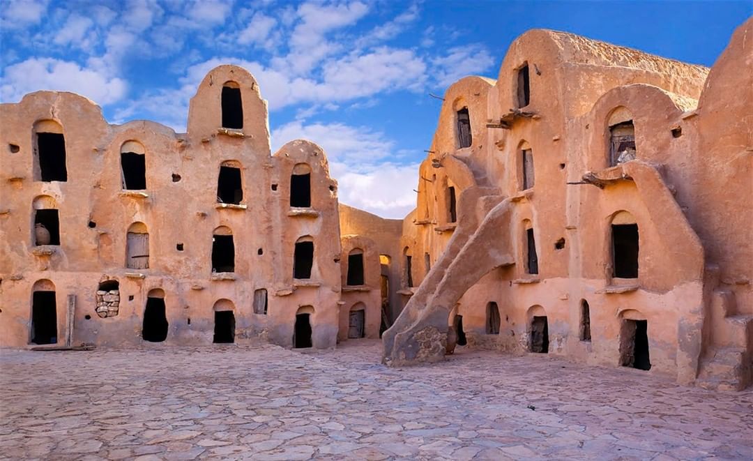 Tozeur palmeraies et désert Tunisie