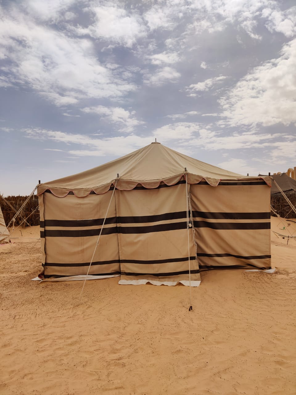 Camp Dunes Insolites tente authentique Sabria Douz Tunisie
